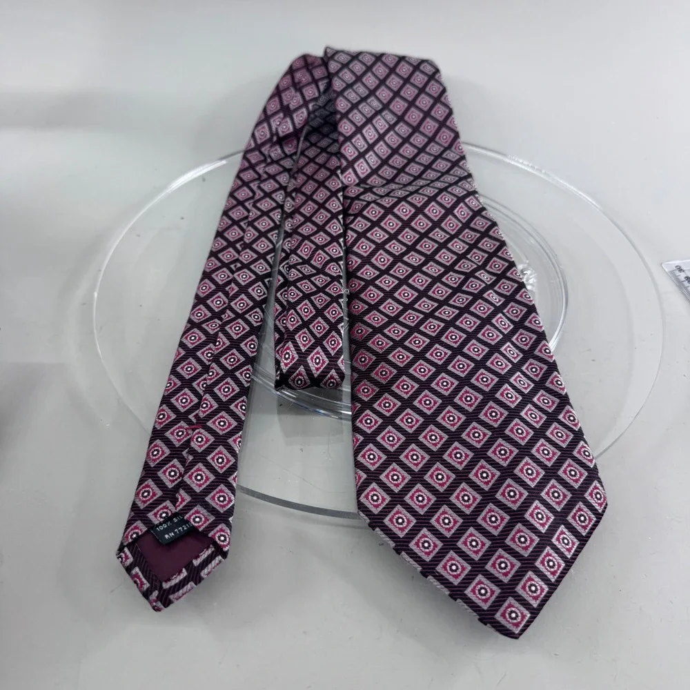 Paul Dione Mens Silk Necktie Geometric Medallion Pattern Burgundy Grey Career